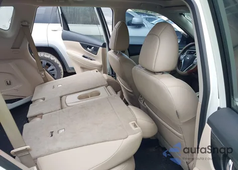 2016 Nissan Rogue Sl z USA, uszkodzony, nr VIN 5N1AT2MT7GC896653